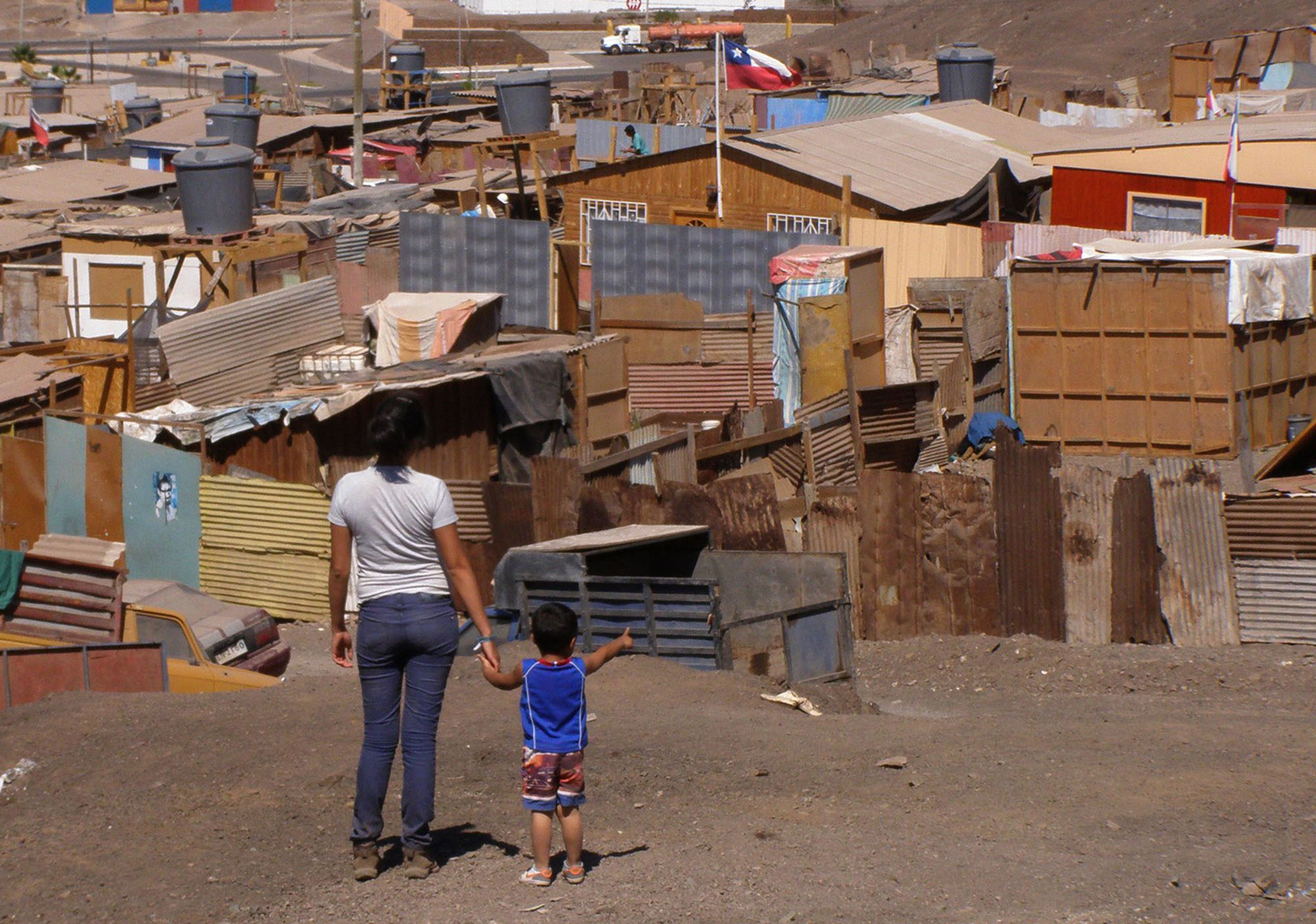 Resultado de imagen para niños de familia pobres en Chile