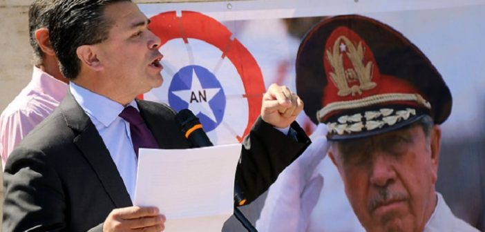 El ultraderechista cagado de la cabeza Raúl Meza está detrás de las marchas antivacunas negacionistas de la pandemia